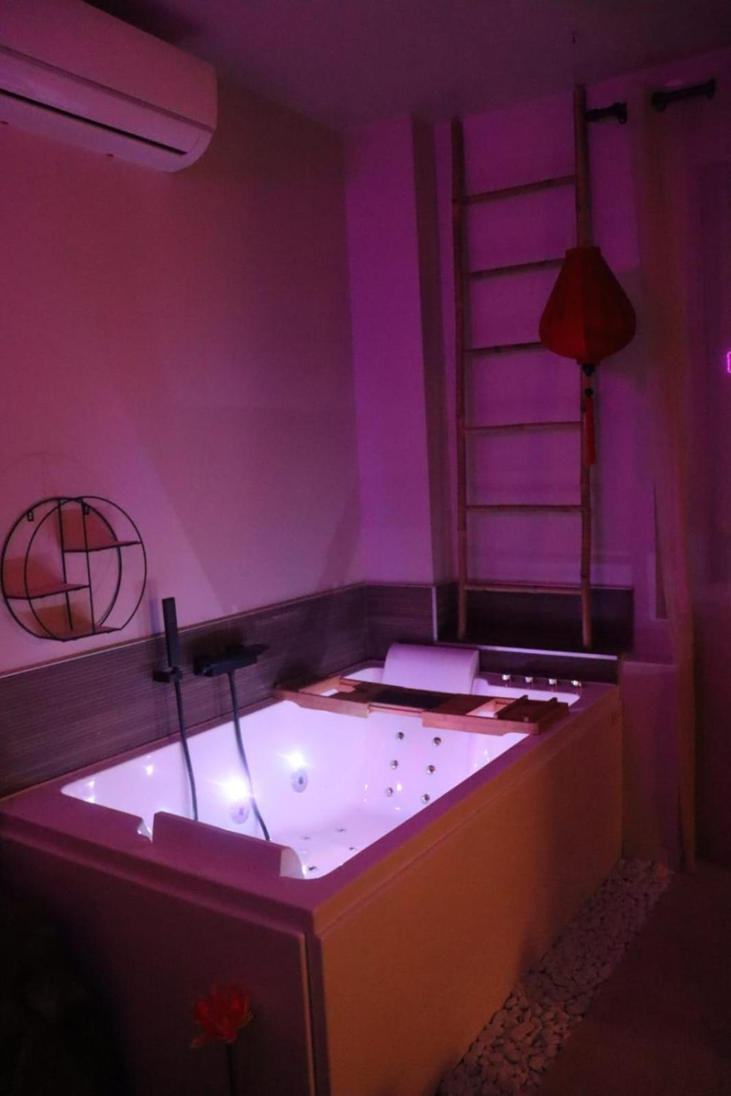 Apartment Loveroom Japon Avec Balneotherapie