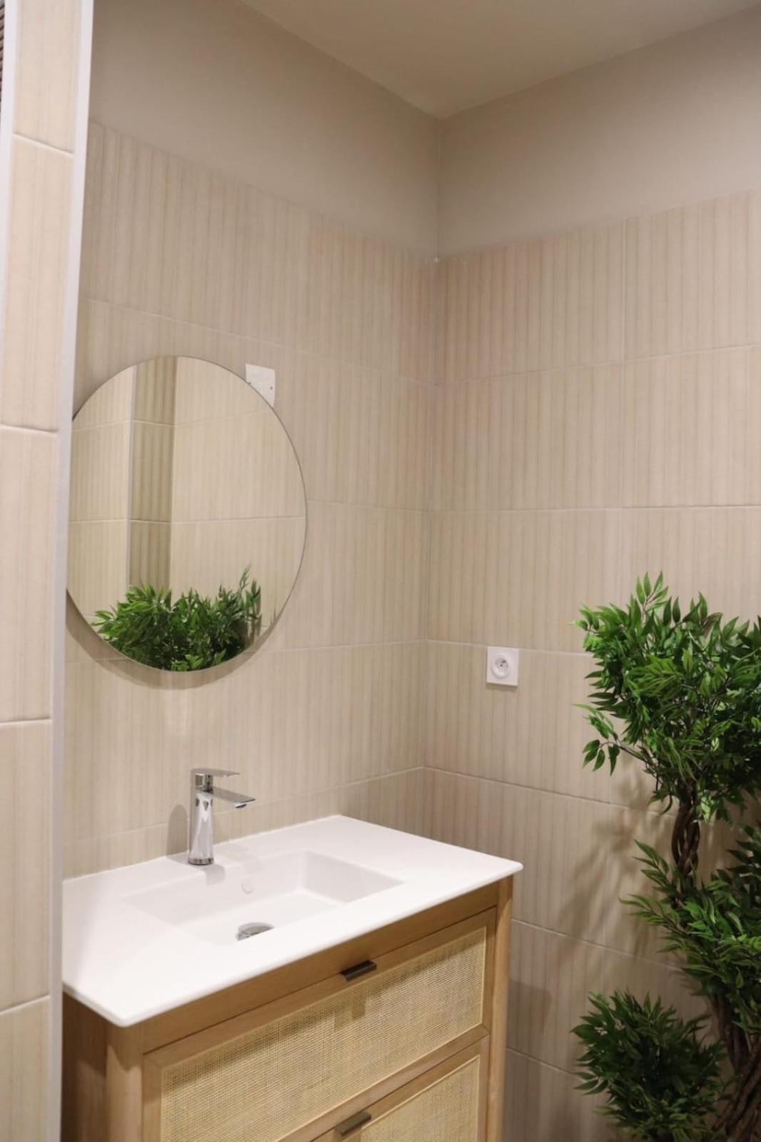 Loveroom Japon Avec Balneotherapie Apartment Toulon
