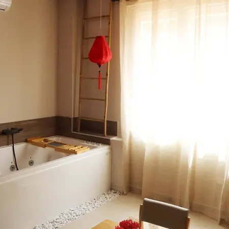 Loveroom Japon Avec Balneotherapie Toulon Exterior photo