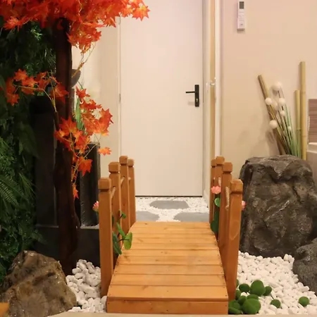 Loveroom Japon Avec Balneotherapie Toulon Exterior photo